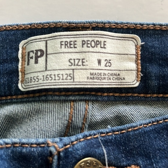 Free People Skinny Mid Rise Size 25 - Picture 10 of 16